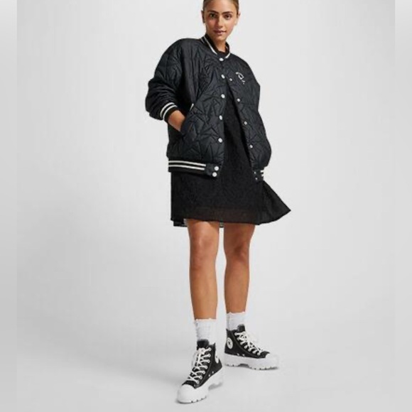 Converse Chuck Taylor All Star Lugged High Tops - Picture 2 of 6